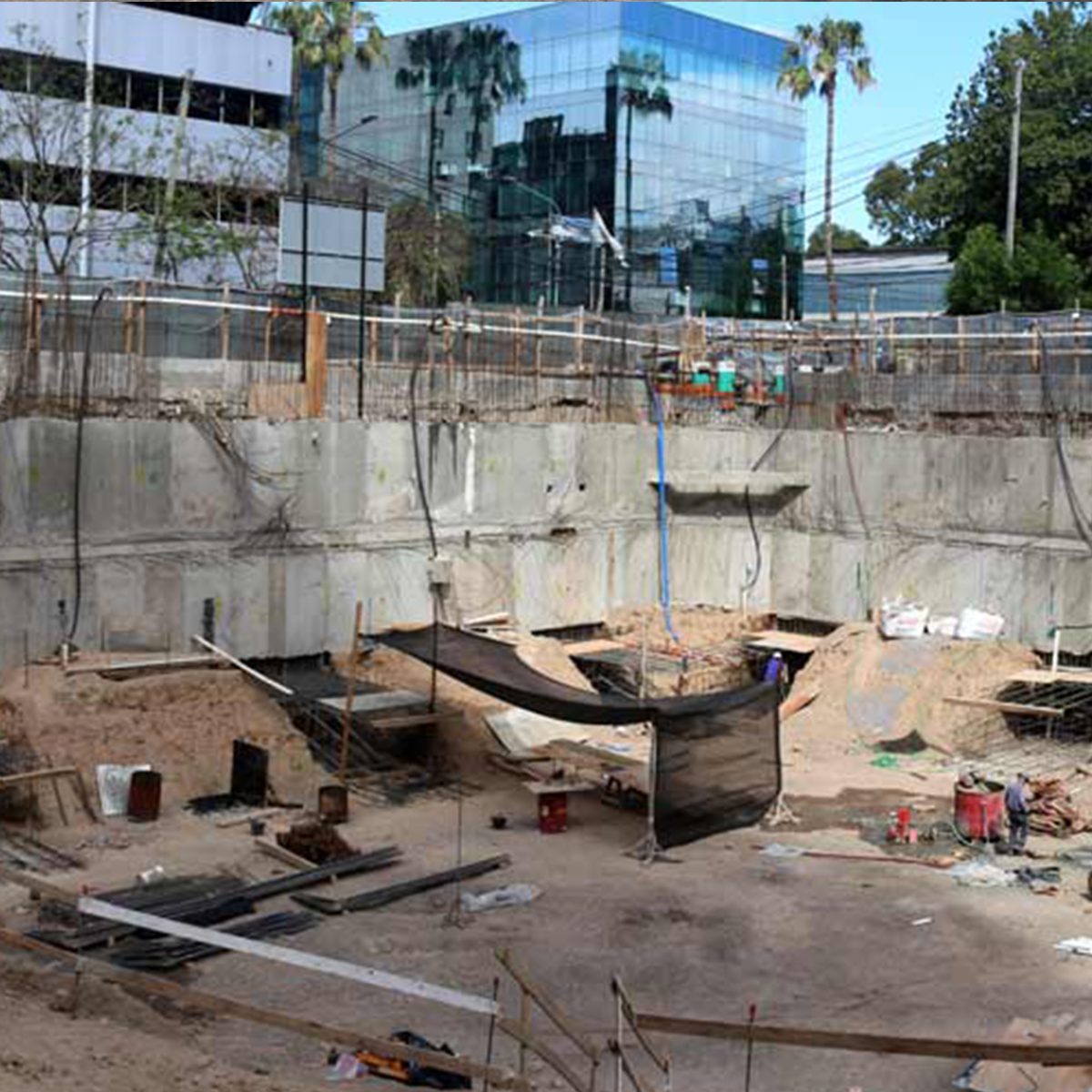 Infinity Libertador Honda [Grupo Portland]  Superficie deprimida 3.600m2 | Profundidad alcanzada -13,5m